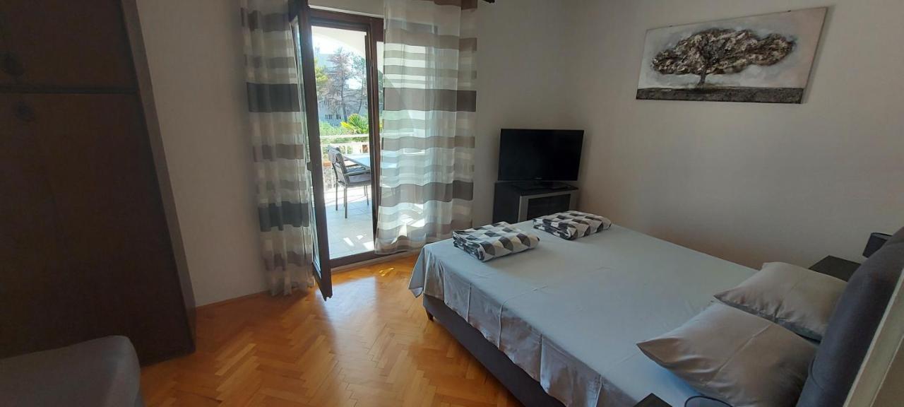 Apartments Skelin Vodice Eksteriør bilde