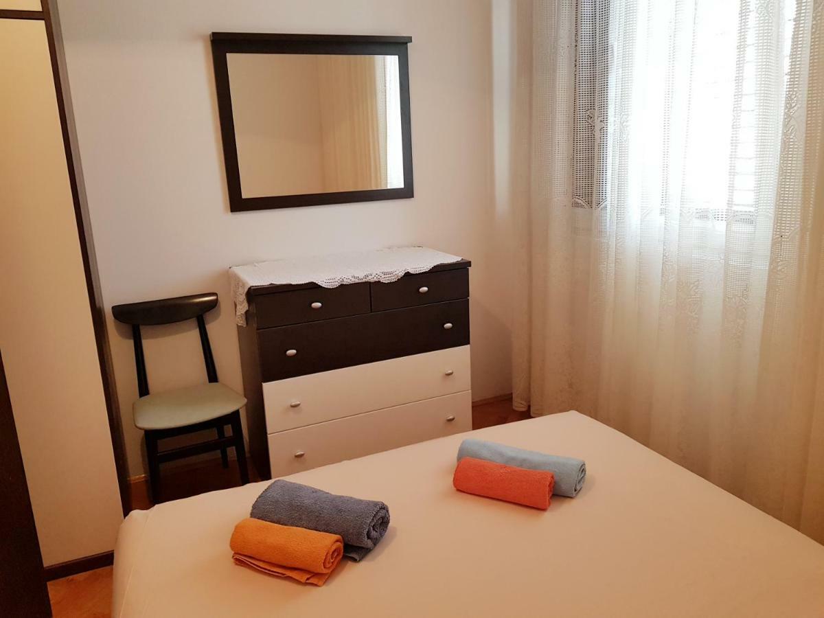 Apartments Skelin Vodice Eksteriør bilde