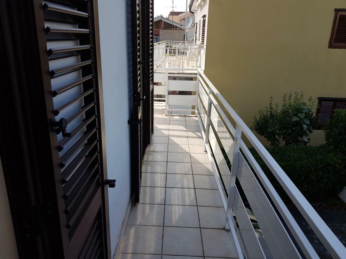 Apartments Skelin Vodice Eksteriør bilde